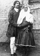 تصویر دیده نشده از ژست عکس بارداری دونفره در دوره قاجار