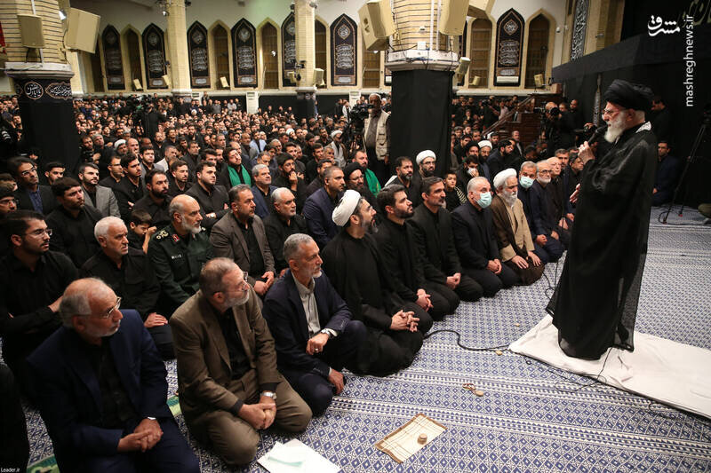 برگزاری نماز جماعت ظهر اربعین به امامت رهبر انقلاب / تصاویر