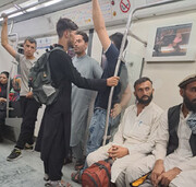 عکس این مسافران خاصِ متروی تهران جنجالی شد!