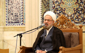 حجت‌الاسلام جوادی آملی: وقتی در انتخابات لاریجانی کنار زده می‌شود توقع دارید که دیگران بیایند؟!