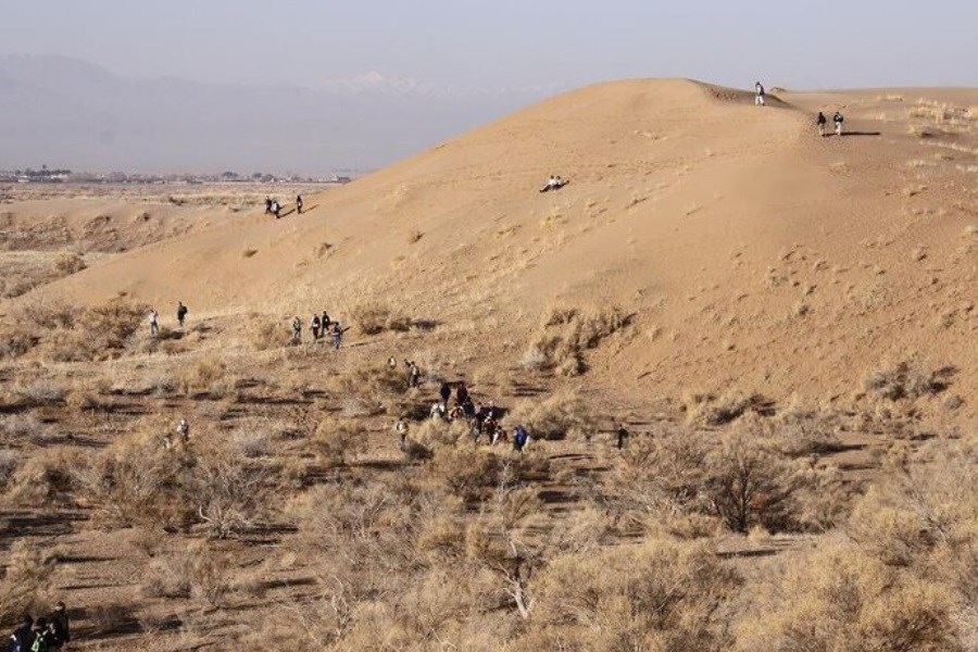 تپه اریسمان؛ محوطه‌ای باستانی و تماشایی در نظنز