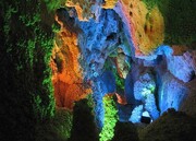 غارگردی در غار تماشایی چال‌نخجیر