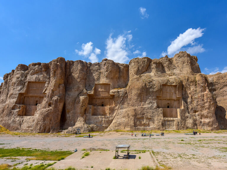 نقش رستم؛ جاذبهای ارزشمند و باستانی در ایران