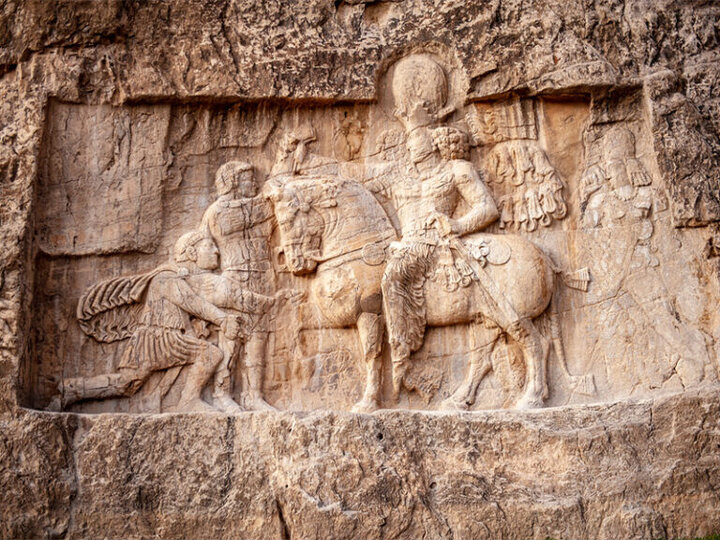 نقش رستم؛ جاذبه‌ای ارزشمند و باستانی در ایران