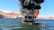 آتش گرفتن یک قایق خانوادگی با ۲۵ نفر سرنشین