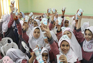 شیر رایگان در مدارس ابتدایی کشور توزیع خواهد شد