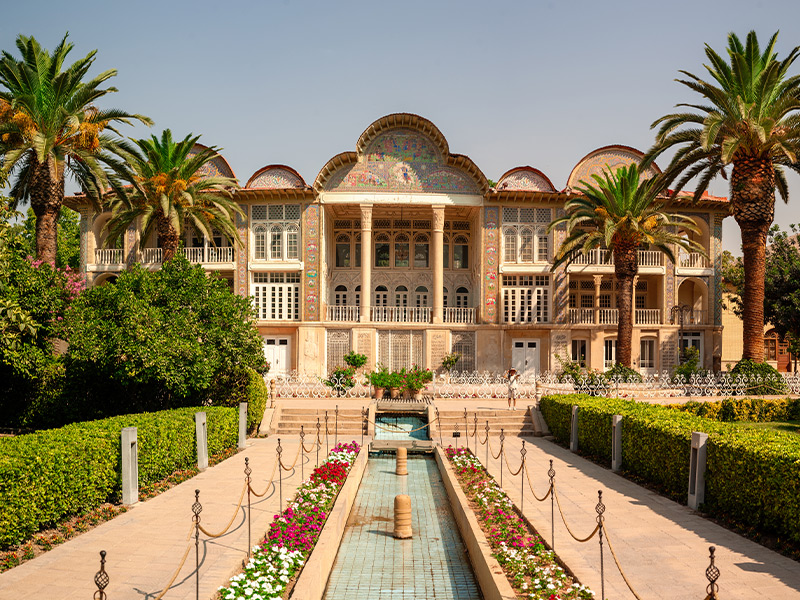 حتما از باغ نارنجستان شیراز بازدید کنید