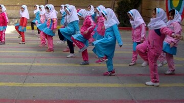 پخش آهنگ دافی در مدرسه دختران و رقصیدن دانش آموزان / مدیر برکنار شد + فیلم