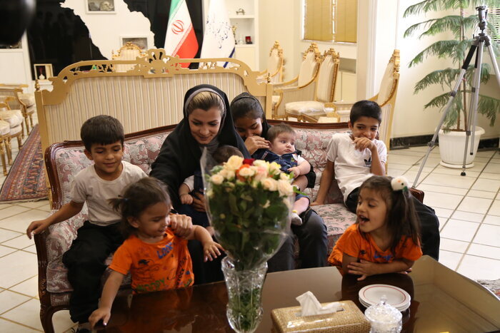 این زوج ایرانی با 11 فرزند، در انتظار سه قلوی جدید هستند