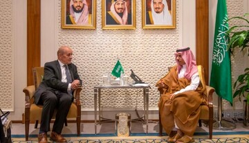 عربستان و فرانسه برای حل بحران لبنان با هم رایزنی می‌کنند