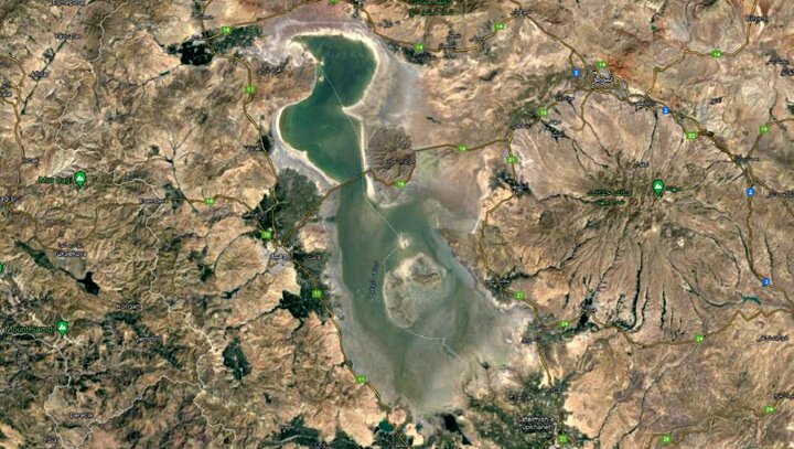 کشف گرانبهاترین گنج ایرانی در دریاچه ارومیه پس از خشک شدن دریاچه + عکس
