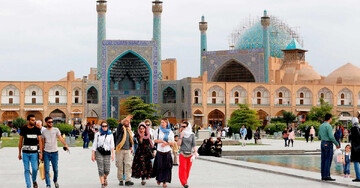 چرا لغو روادید و سیم کارت بی‌فیلتر گردشگری ایران را نجات نخواد داد؟