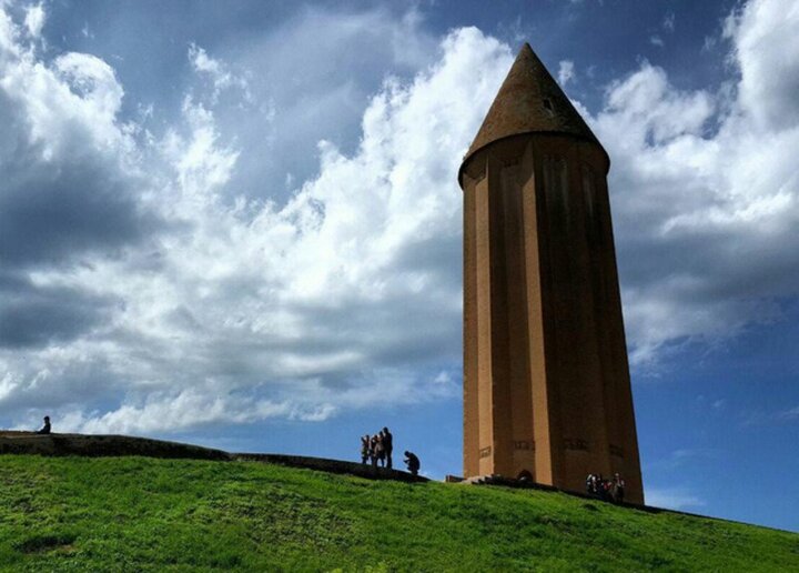 برج آجری گنبد؛ جاذبه ای جالب در گلستان