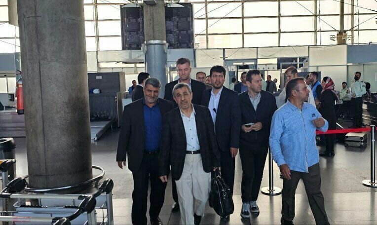 تصاویر | محمود احمدی‌نژاد از ایران رفت | مقصد رئیس جمهور سابق کجاست؟
