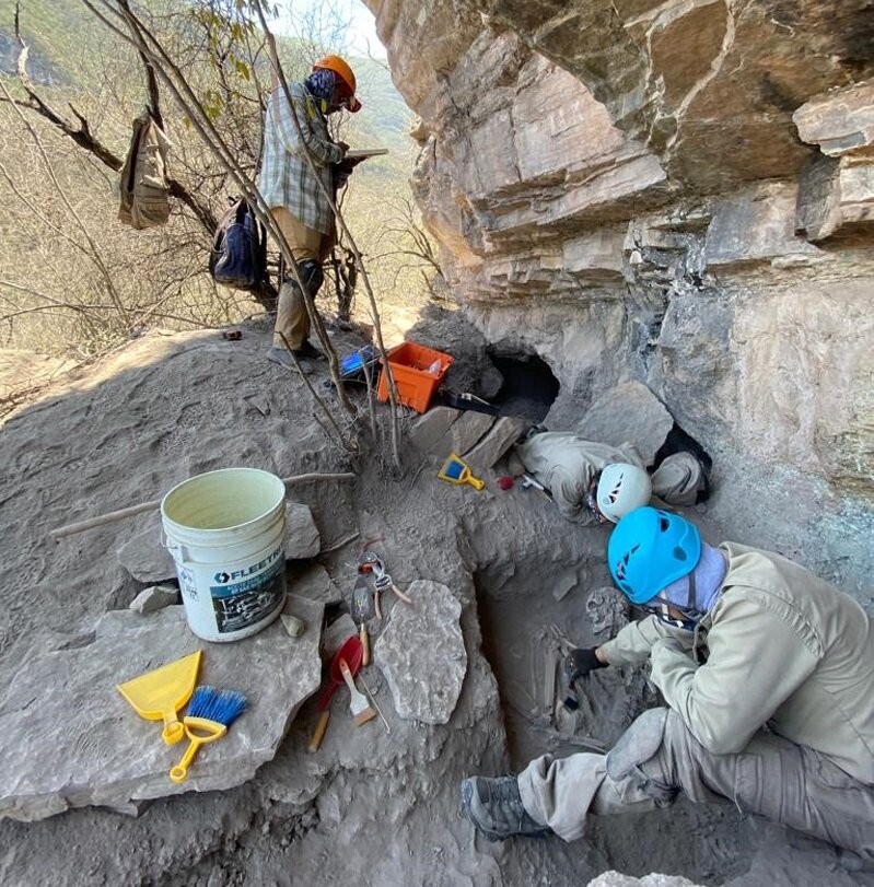 کشف غافلگیر کننده اسکلت ۳۰۰ سالۀ یک جنگجو در غار