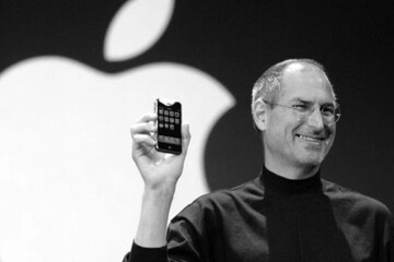 لحظه‌ مرگ استیو جابز مدیر شرکت اپل در جلسه کاری + فیلم دیده نشده