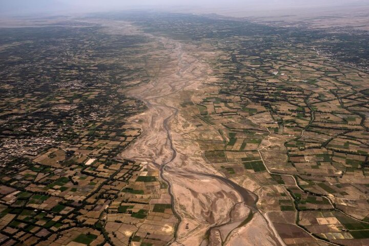 نمایی هوایی از حومه شهر هرات افغانستان در روز دوشنبه ۵ ژوئن ۲۰۲۳. [Rodrigo Abd/AP Photo]