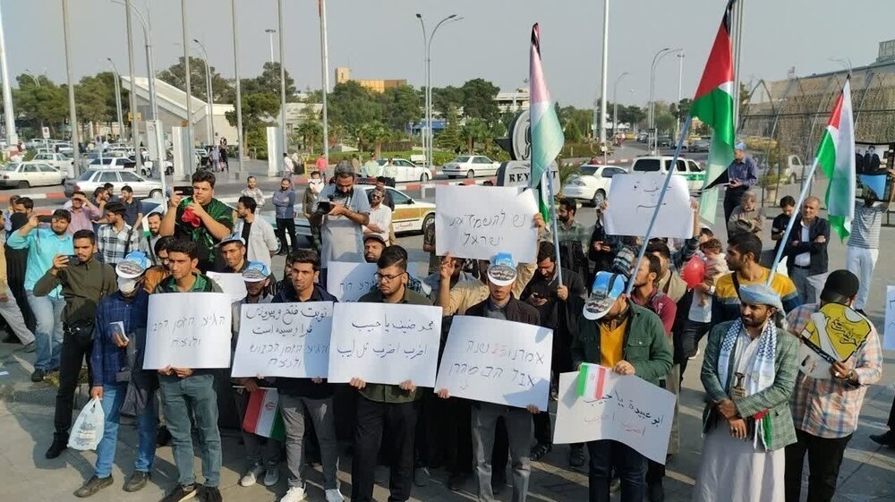 عکسی از تجمع در فرودگاه مهرآباد برای اعزام به غزه