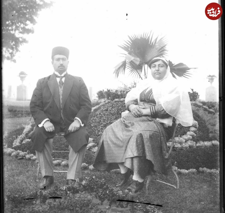 عکس زیرخاکی از محمدعلی شاه و همسرش در تبعید