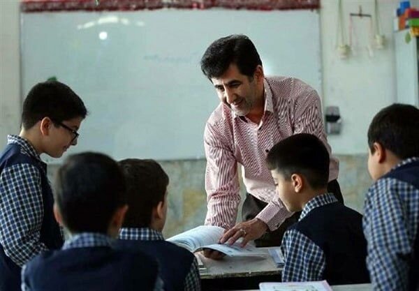 جذب ۱۰ هزار و ۷۰۰ معلم جدید در دبستان ها