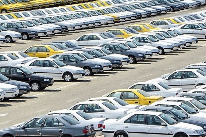 سقوط قیمت خودرو های داخلی در بازار / رانا پلاس ۱۰ میلیون ارزان شد