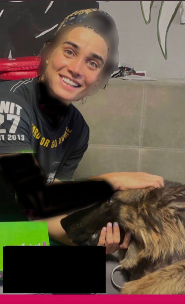 عکس جنجالی تینا آخوندتبار در کنار حیوان خانگی خود + عکس 1 تینا آخوندتبار