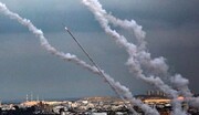 لحظه اصابت موشک به منطقه تل‌آویو و فرار صهیونیست‌ها + فیلم