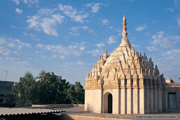 معماری بی‌همتای معبد هندوها بندرعباس