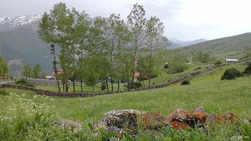 زیباترین آبشار چالوس را باید دید