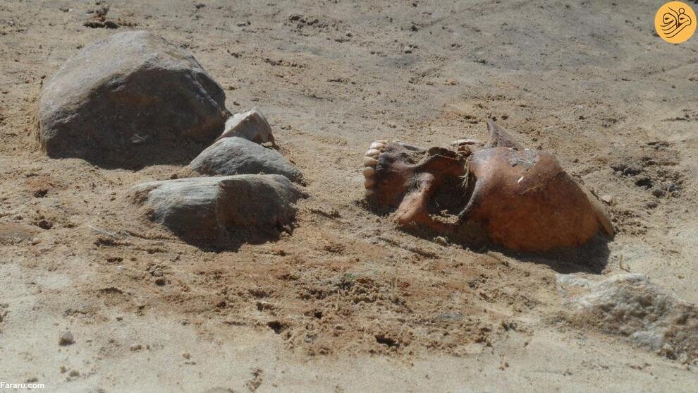 تصاویری از بقایای جسد یک زن خون آشام