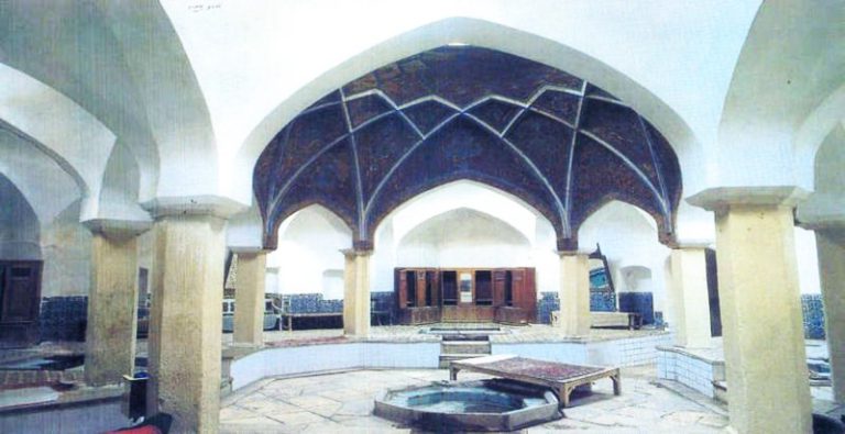 حتما از حمام خان کاشان بازدید کنید