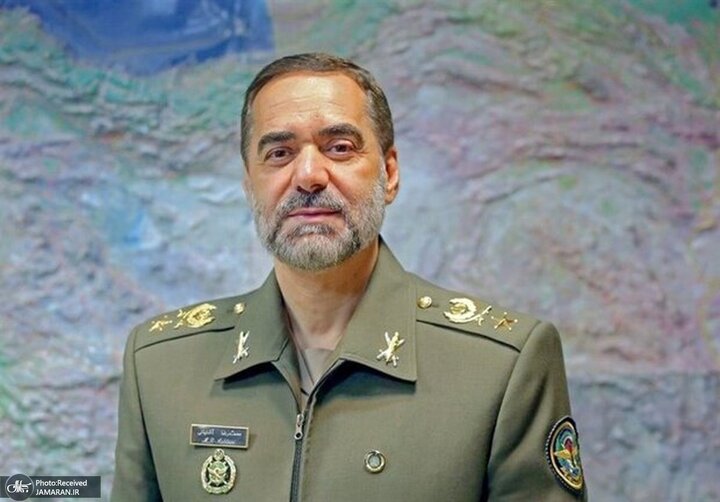 وزیر دفاع: سامان پدافندی جدید به نام شهید علی‌وردی نام گذاری شده است