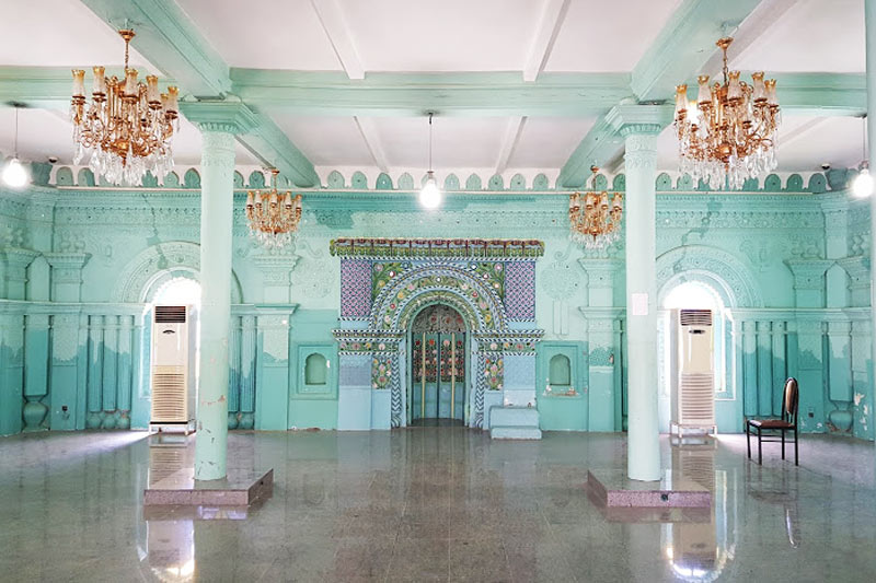 مسجد رنگونی ها کجاست؟
