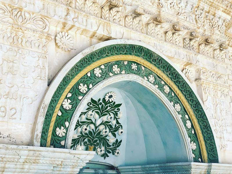 مسجد رنگونی ها کجاست؟