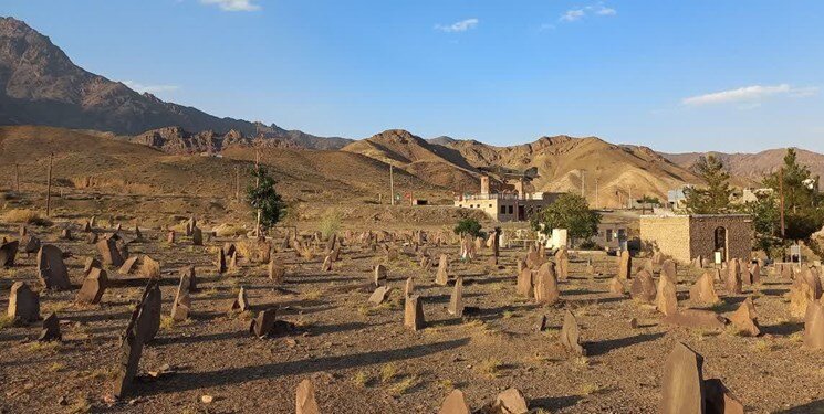 عجیب ترین قبرستان دنیا در روستای طره نطنز در ایران + فیلم