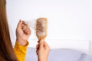 چرا موهایمان می‌ریزد؟ / راهکارهایی برای جلوگیری از ریزش مو