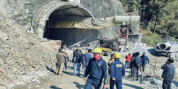حادثه تلخ برای ۴۰ کارگر در ریزش ناگهانی تونلی در هند
