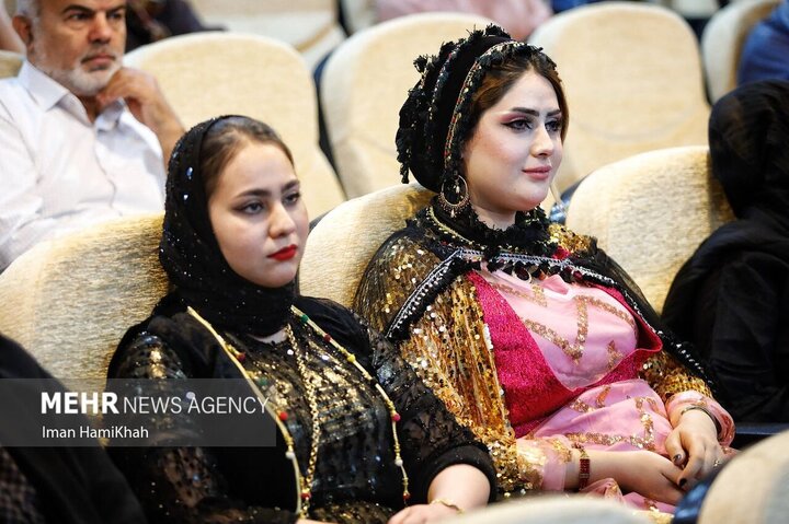 پوشش متفاوت چند زن در حضور انسیه خزعلی پربازدید شد + عکس