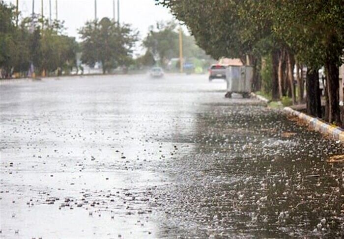 به زیر آب رفتن خیابان های اهواز و کارون درپی بارش شدید باران + فیلم