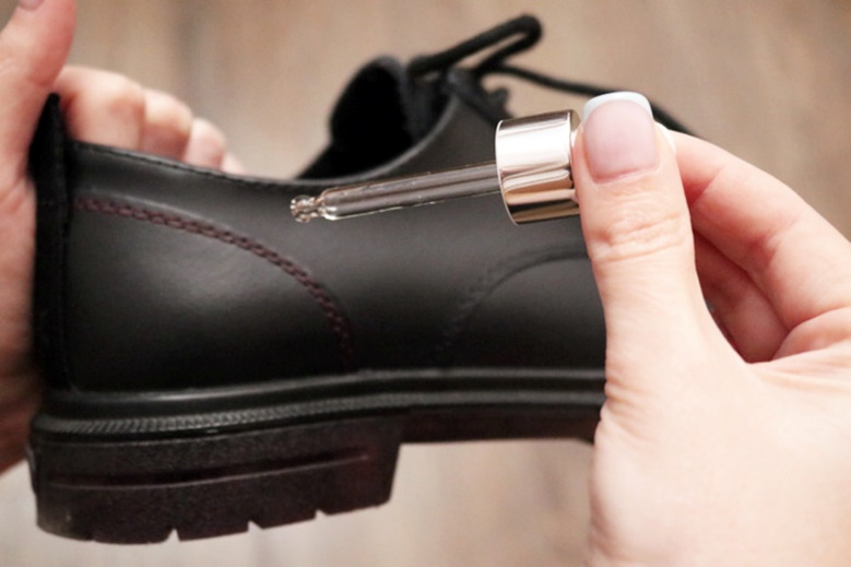۵ ترفند باورنکردنی برای نرم کردن کفش های چرمی که نمی دانید