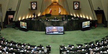 مجلس با استعفای الیاس نادران مخالف کرد / نماینده تهران ماندنی شد