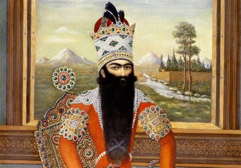 فتحعلی شاه قاجار با تاج کیانی