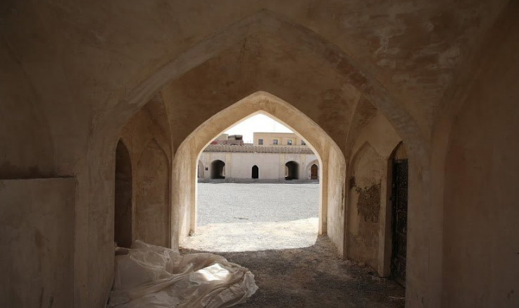 حتما از قلعه ناصری ایرانشهر بازدید کنید