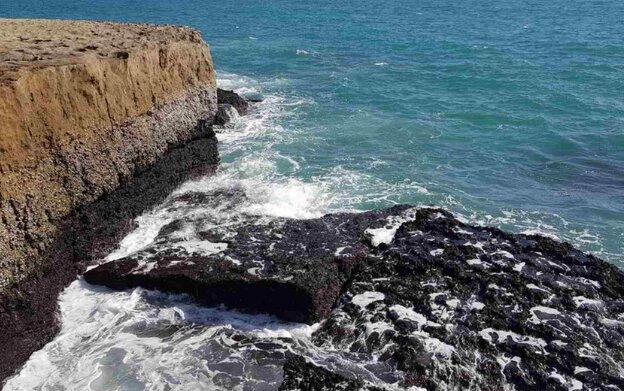 دو ساحل صخره‌ای بی همتا در چابهار