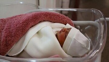 تولد چاق ترین نوزاد ایرانی در مشهد از مادر صد کیلیویی + فیلم