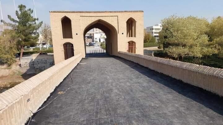 اقدام عجیب شهرداری اصفهان بر روی پل دوران ساسانی