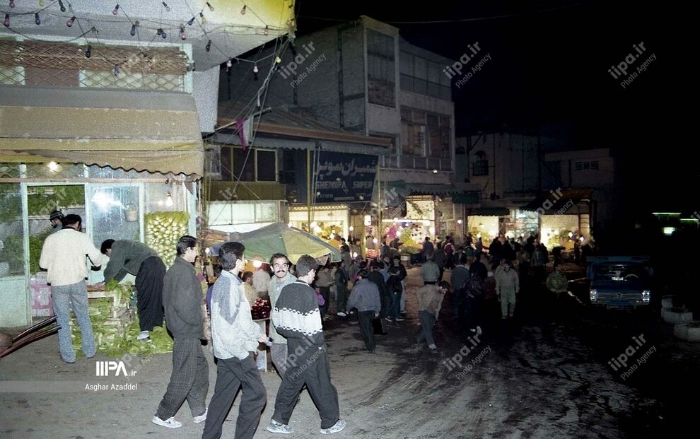 عکس‌های دیده نشده از میدان تجریش در دهه هفتاد