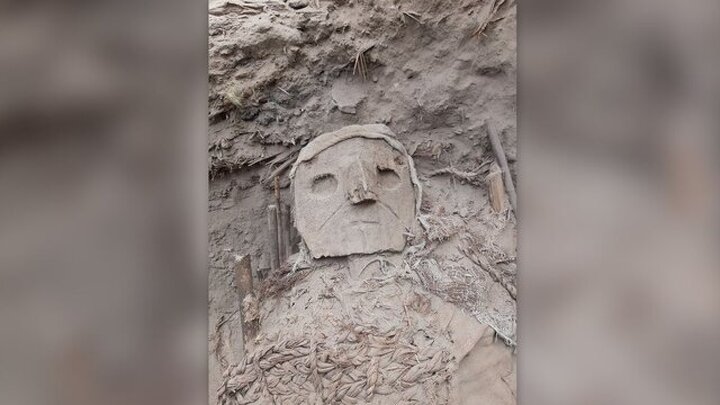 کشف گنج شگفت انگیز هزار ساله در پرو + عکس