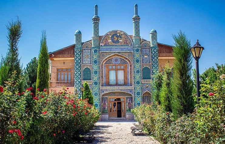 اثر تاریخی آیینه خانه مفخم در کدام شهر است