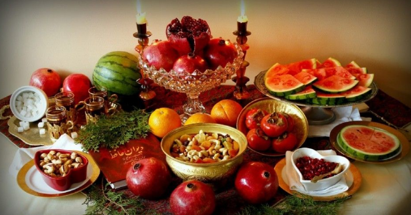 چرا باید در شب یلدا هندوانه و انار بخوریم؟